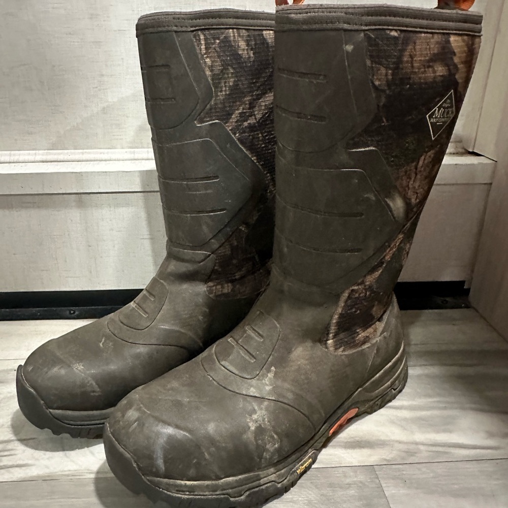 Brown Sturdy Outdoor Boots